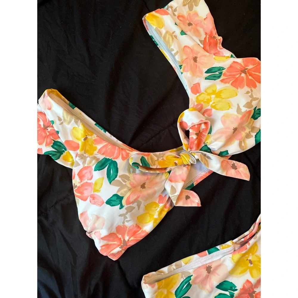Time & Tru Peach Floral Cap Sleeve Hi Waisted‎ 2pc Swimsuit Bikini, Large